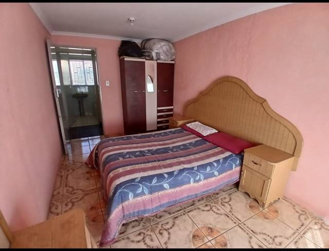 3 BEDROOM FREEHOLD FOR SALE IN SEBOKENG ZONE 10